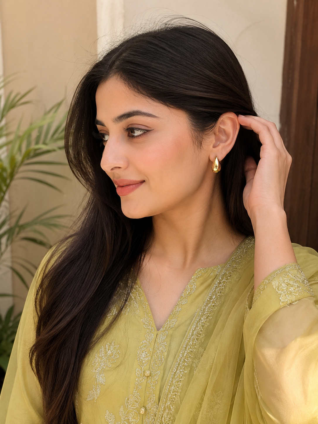 Gold Teardrop Stud Earrings – Elegant Minimalist Fashion Earrings for Women