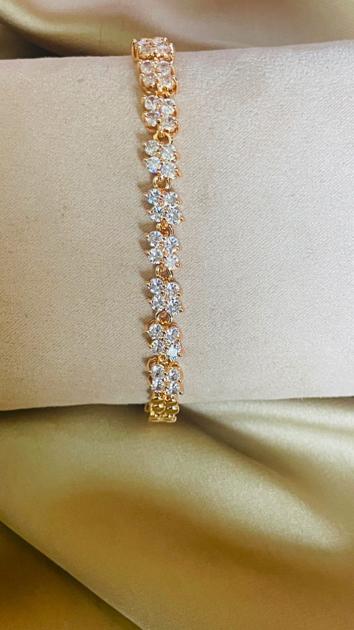 Rose Gold Floral Zircon Bracelet