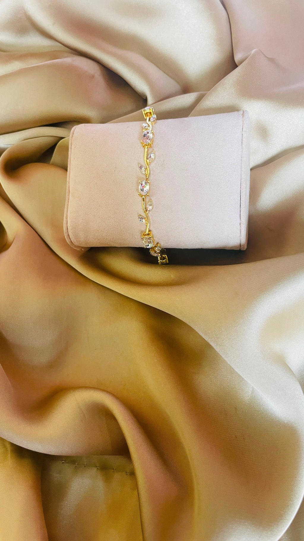 Tulip Zircon Bracelet