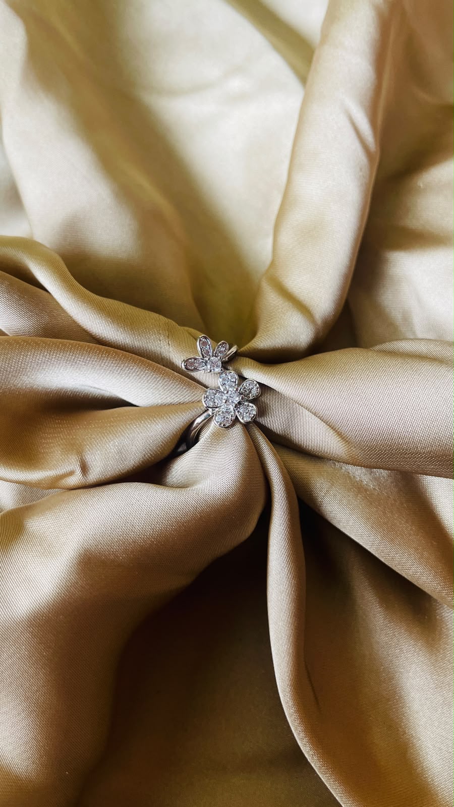 Luxury Floral Zircon Adjustable Ring for Women | Silver Flower Crystal Ring
