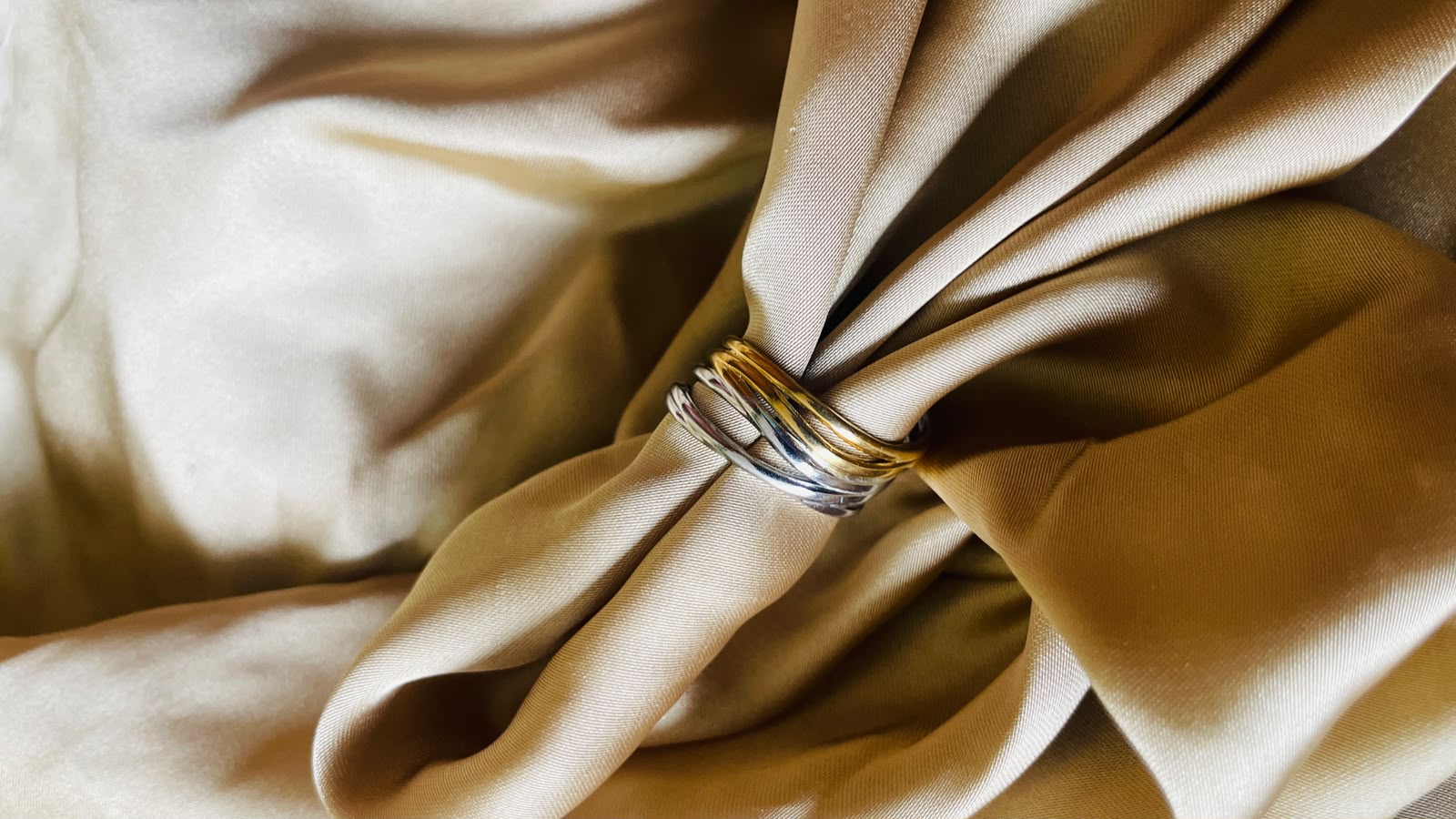 Twisted Dual-Tone Adjustable Ring